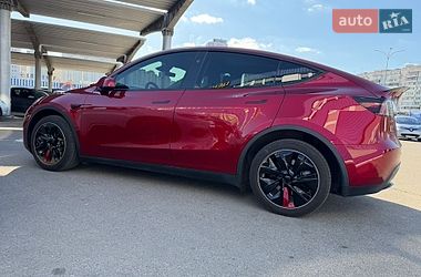 Позашляховик / Кросовер Tesla Model Y 2024 в Києві