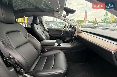 Позашляховик / Кросовер Tesla Model Y 2024 в Стрию