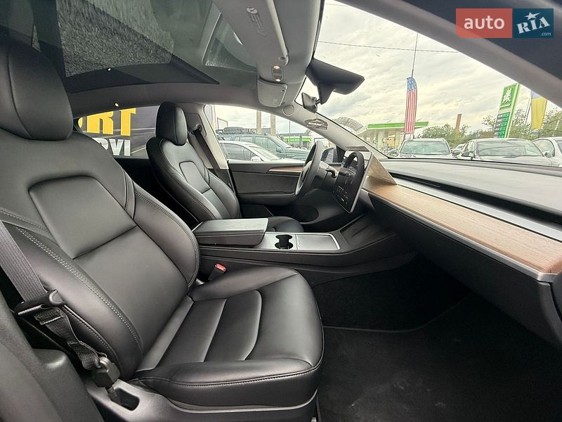 Позашляховик / Кросовер Tesla Model Y 2024 в Стрию