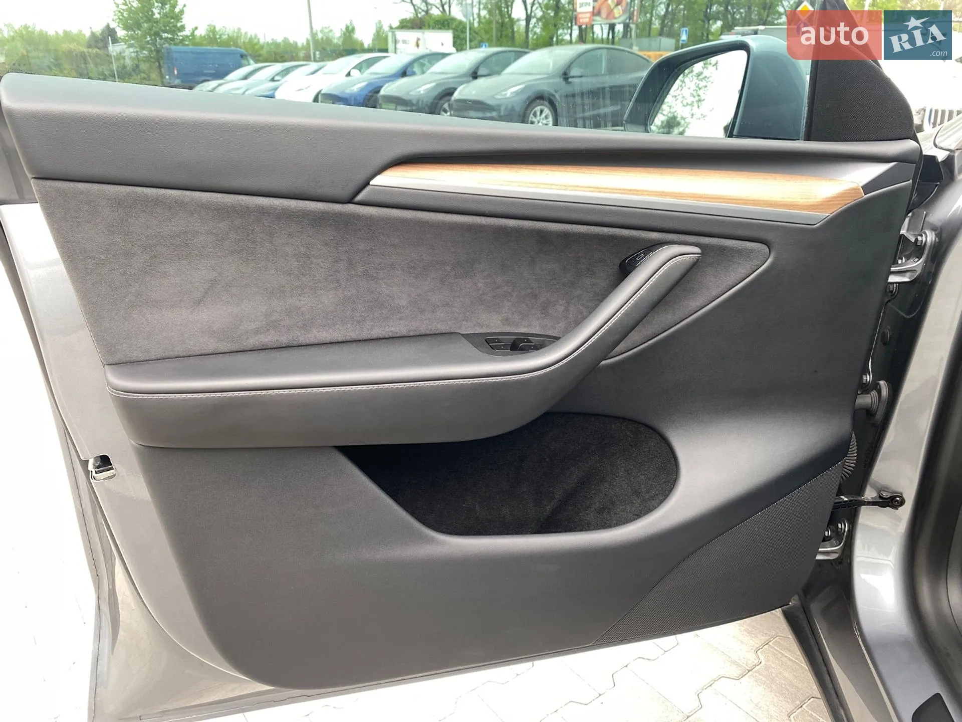 2024 Tesla Model Y - мініатюра 7