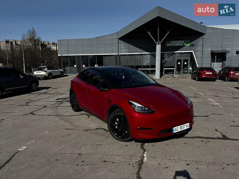 Внедорожник / Кроссовер Tesla Model Y 2021 в Днепре