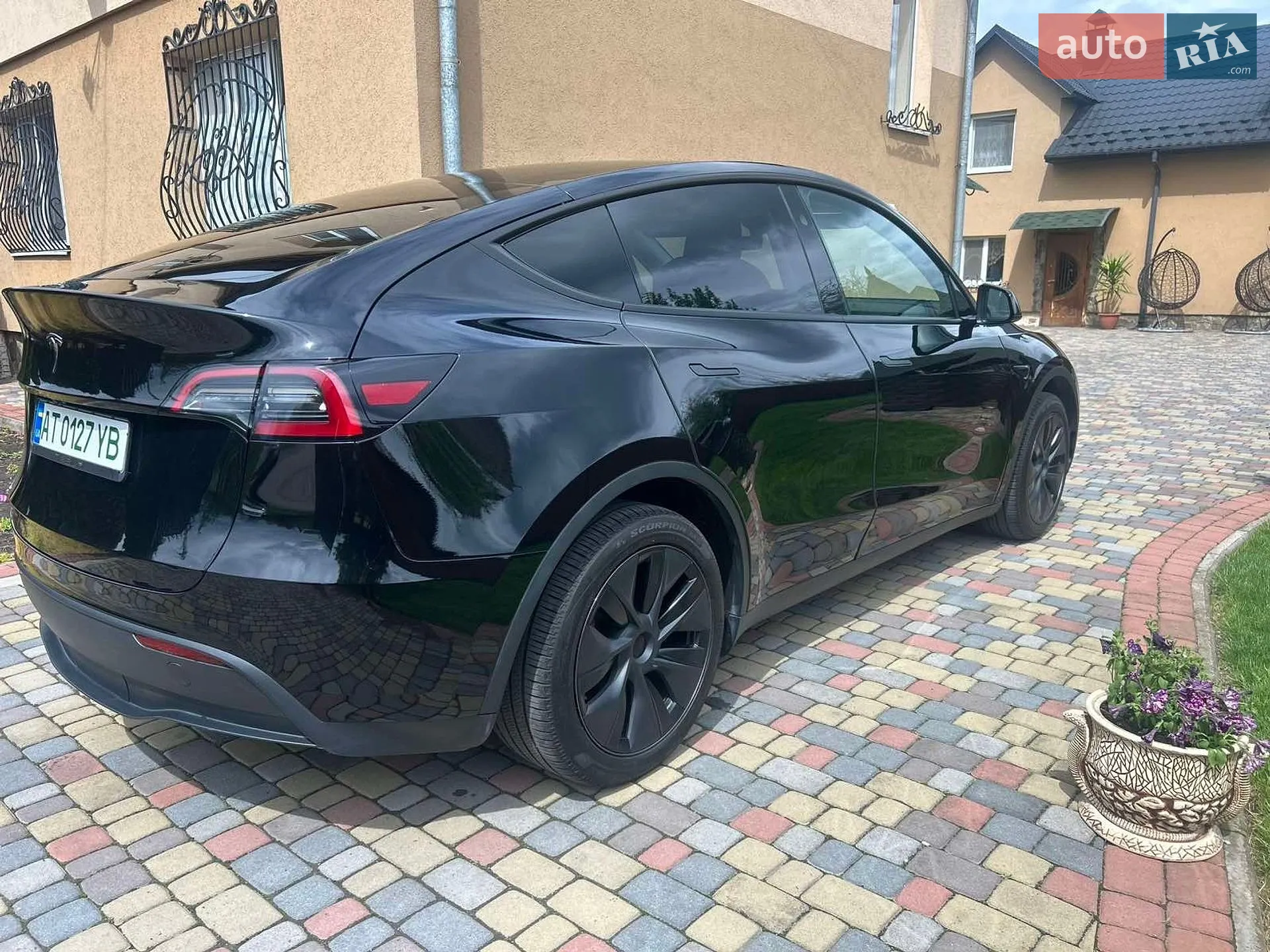 2024 Tesla Model Y - мініатюра 4