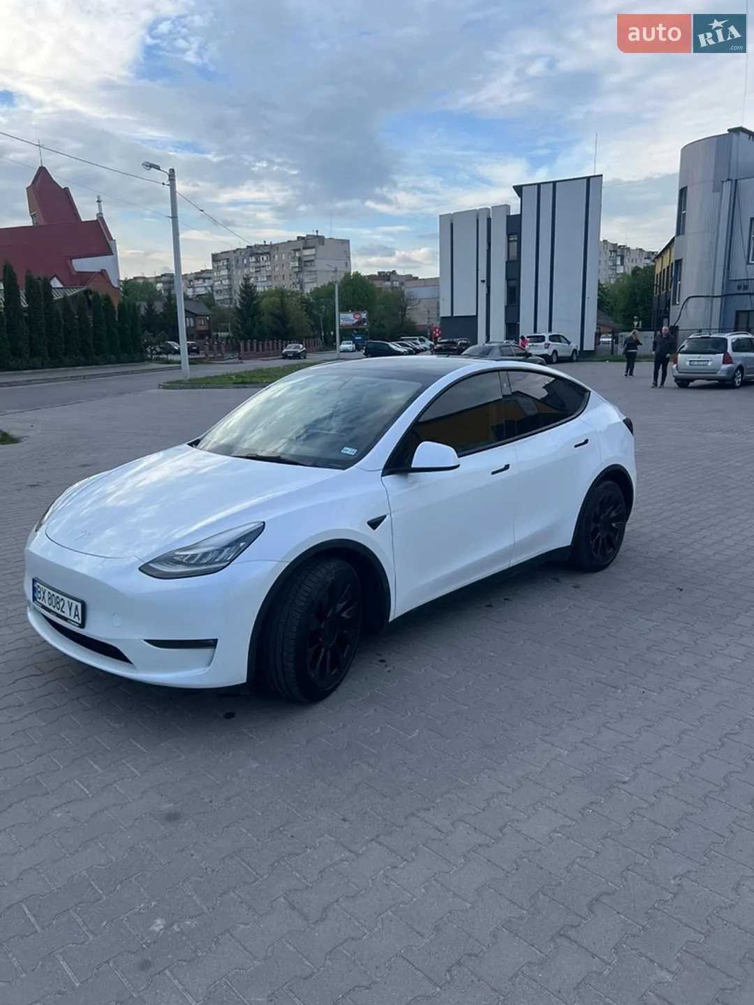 2021 Tesla Model Y - фото 1