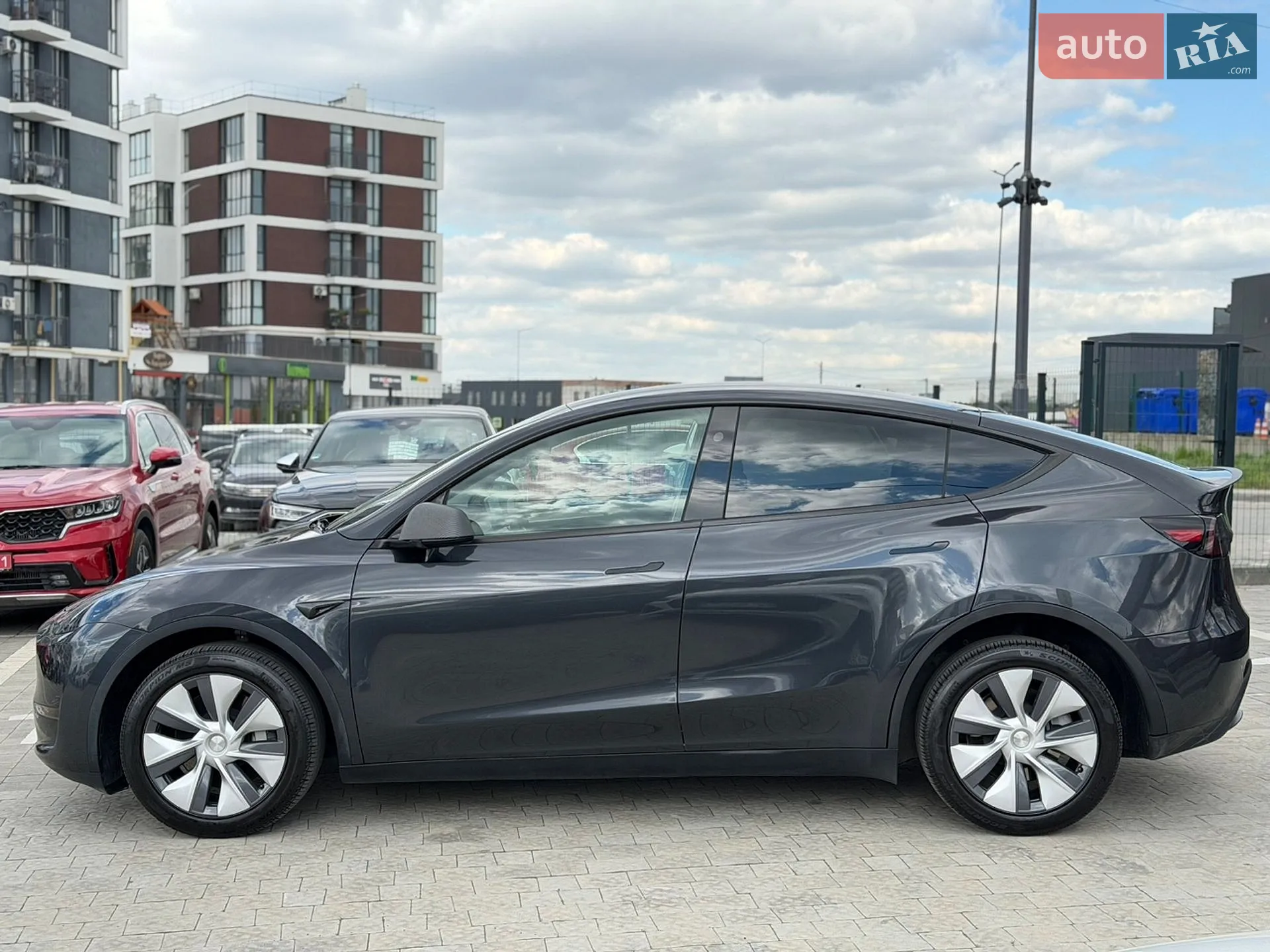 2024 Tesla Model Y - мініатюра 8