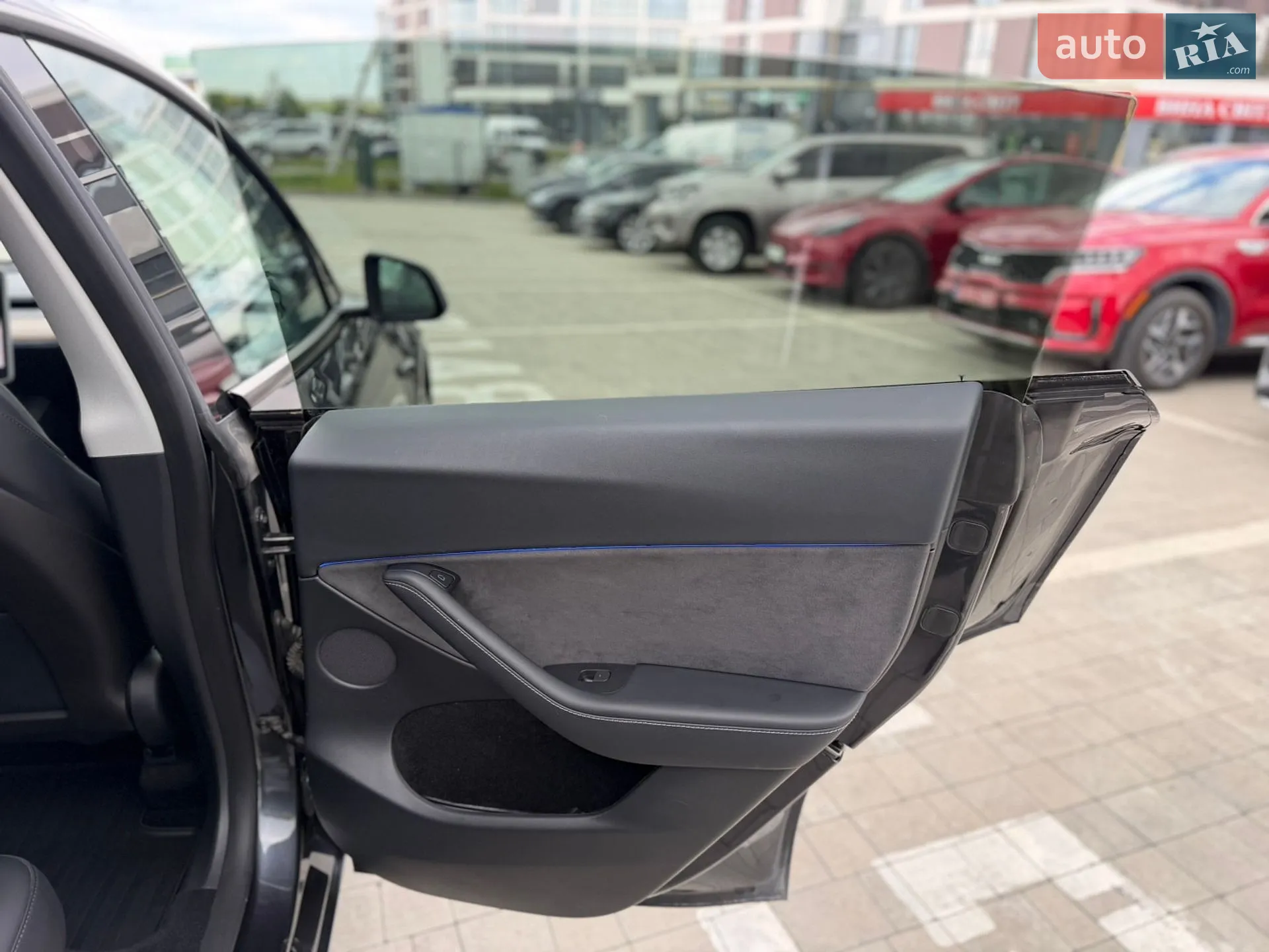 2024 Tesla Model Y - мініатюра 27