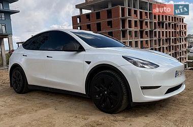 Позашляховик / Кросовер Tesla Model Y 2023 в Львові