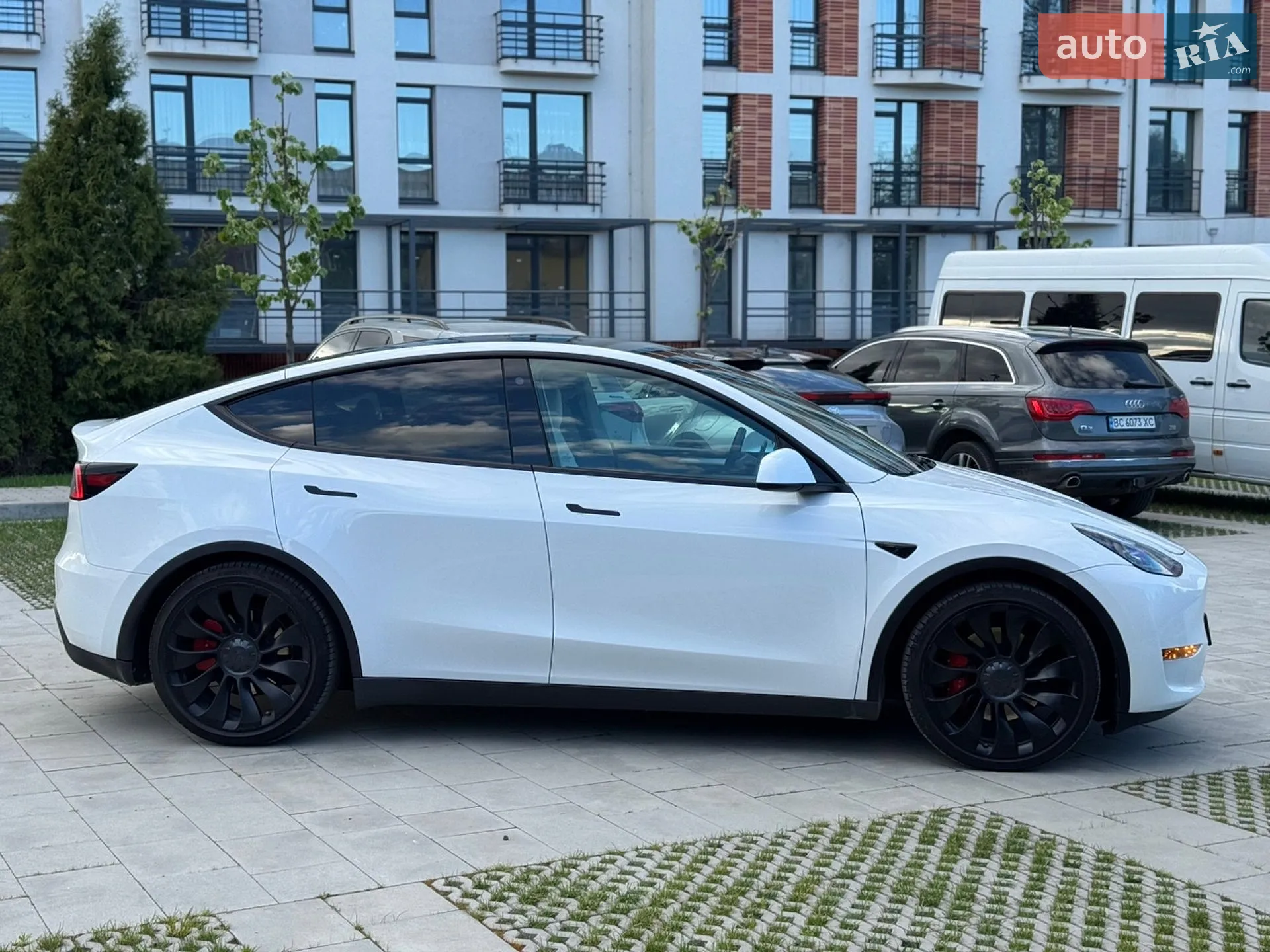 2022 Tesla Model Y - мініатюра 6