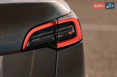 Позашляховик / Кросовер Tesla Model Y 2024 в Києві фото 11 Позашляховик / Кросовер Tesla Model Y 2024 в Києві