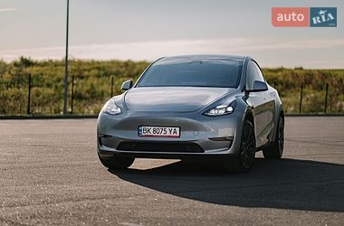 Позашляховик / Кросовер Tesla Model Y 2024 в Києві фото 26 Позашляховик / Кросовер Tesla Model Y 2024 в Києві