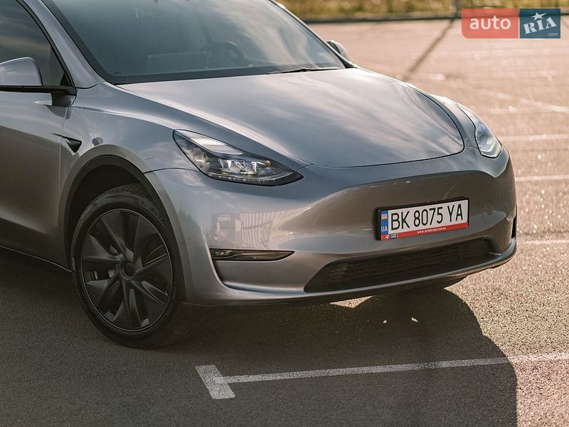 Позашляховик / Кросовер Tesla Model Y 2024 в Києві фото 37 Позашляховик / Кросовер Tesla Model Y 2024 в Києві