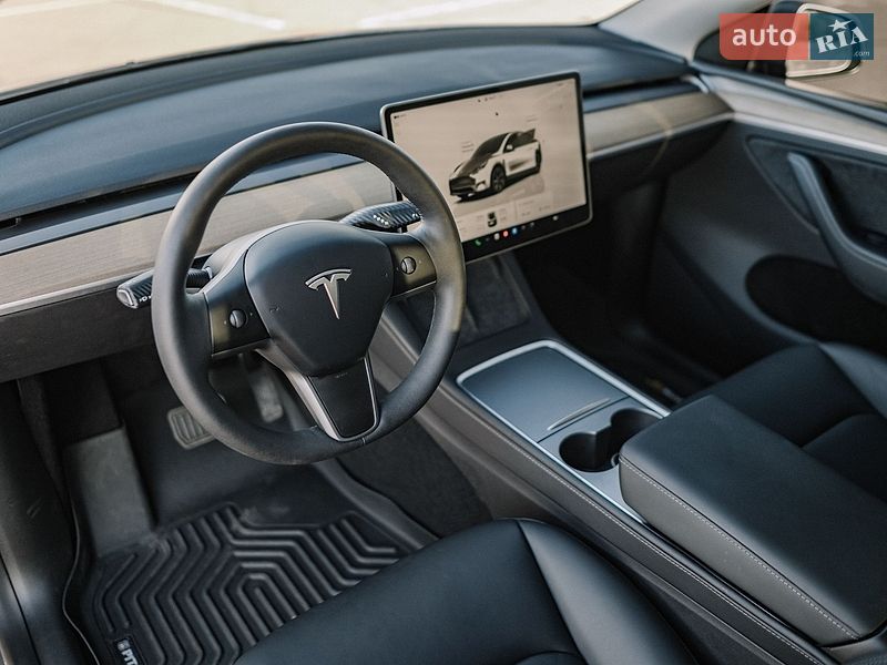 Позашляховик / Кросовер Tesla Model Y 2024 в Києві фото 46 Позашляховик / Кросовер Tesla Model Y 2024 в Києві