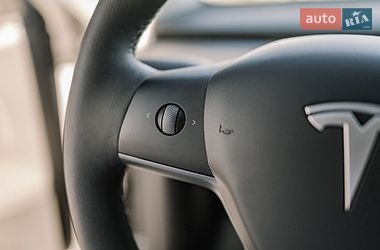 Позашляховик / Кросовер Tesla Model Y 2024 в Києві фото 48 Позашляховик / Кросовер Tesla Model Y 2024 в Києві