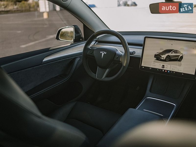 Позашляховик / Кросовер Tesla Model Y 2024 в Києві фото 71 Позашляховик / Кросовер Tesla Model Y 2024 в Києві