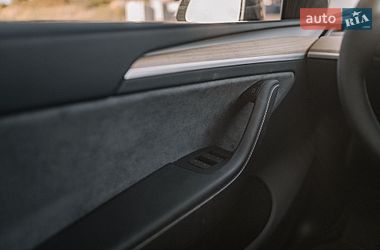 Позашляховик / Кросовер Tesla Model Y 2024 в Києві фото 78 Позашляховик / Кросовер Tesla Model Y 2024 в Києві