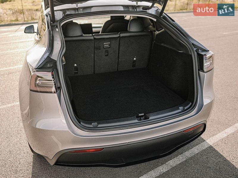 Позашляховик / Кросовер Tesla Model Y 2024 в Києві фото 87 Позашляховик / Кросовер Tesla Model Y 2024 в Києві