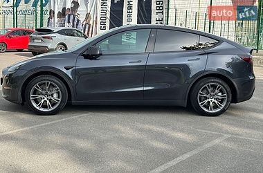 Позашляховик / Кросовер Tesla Model Y 2024 в Києві