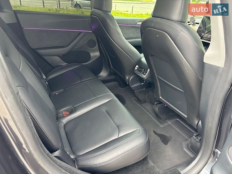 Позашляховик / Кросовер Tesla Model Y 2024 в Києві