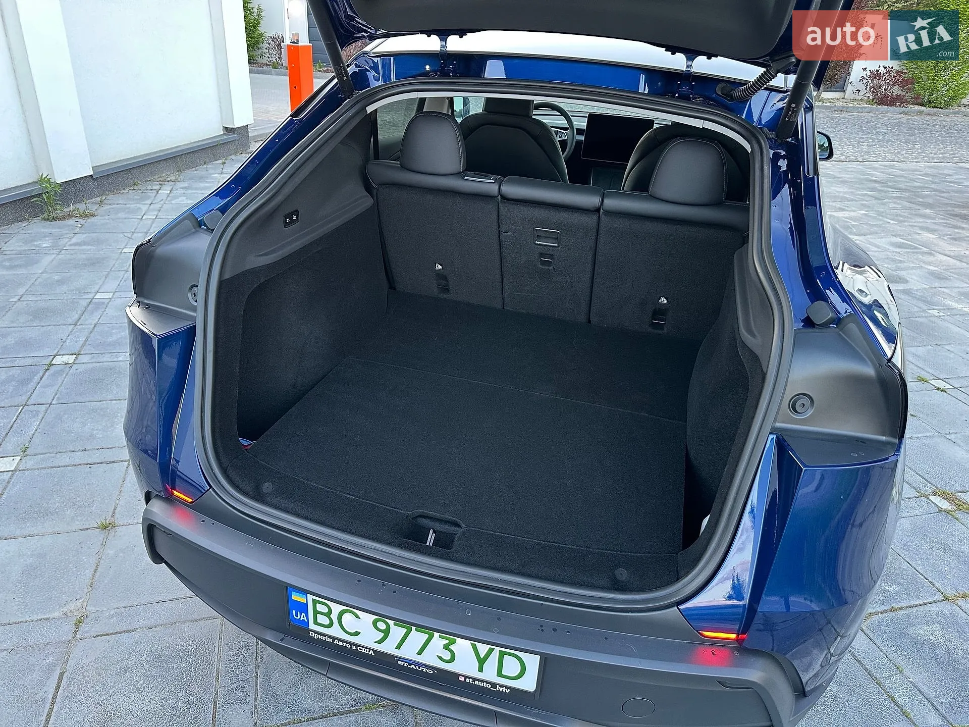 2025 Tesla Model Y - мініатюра 14