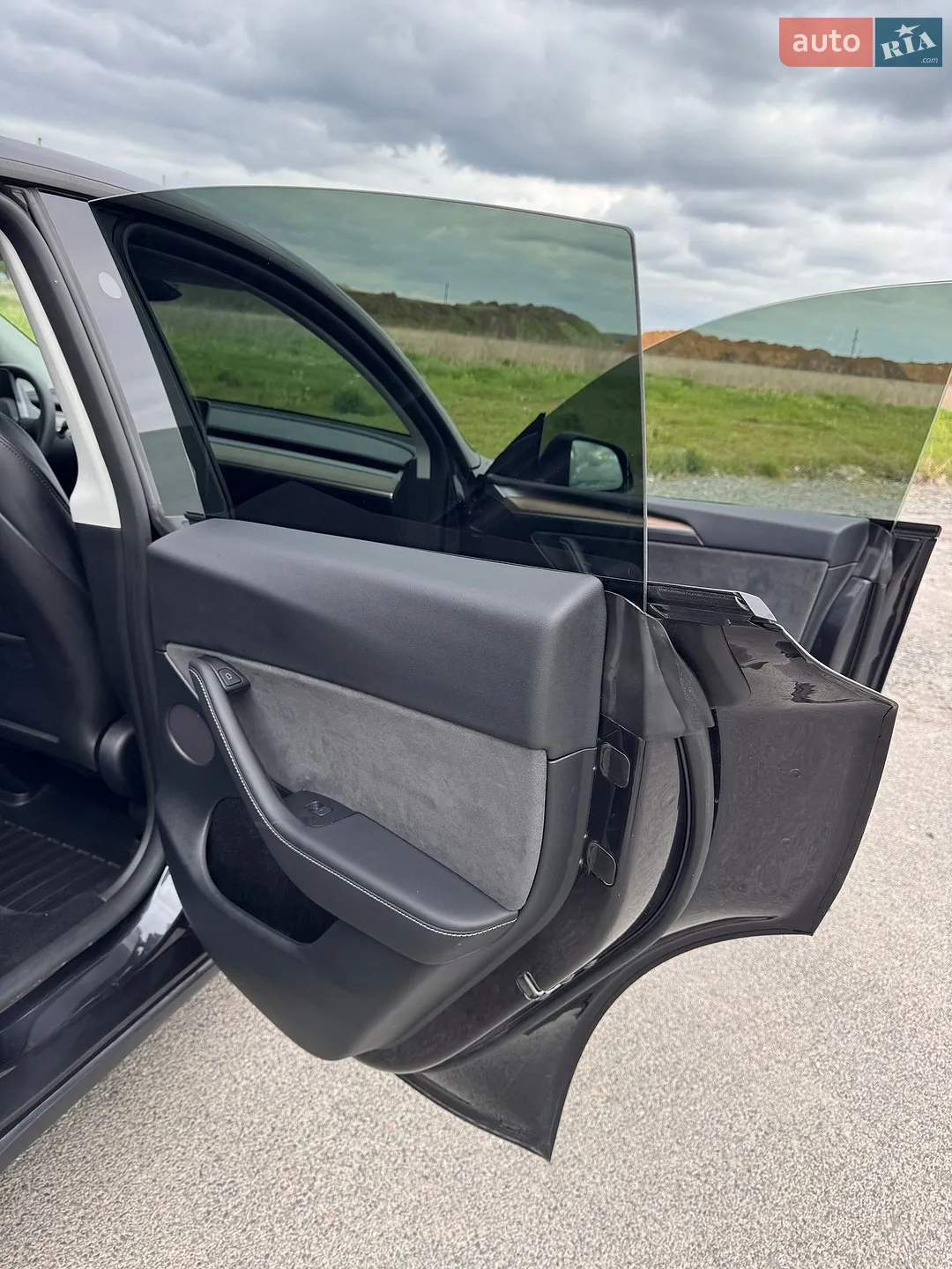 2024 Tesla Model Y - мініатюра 31