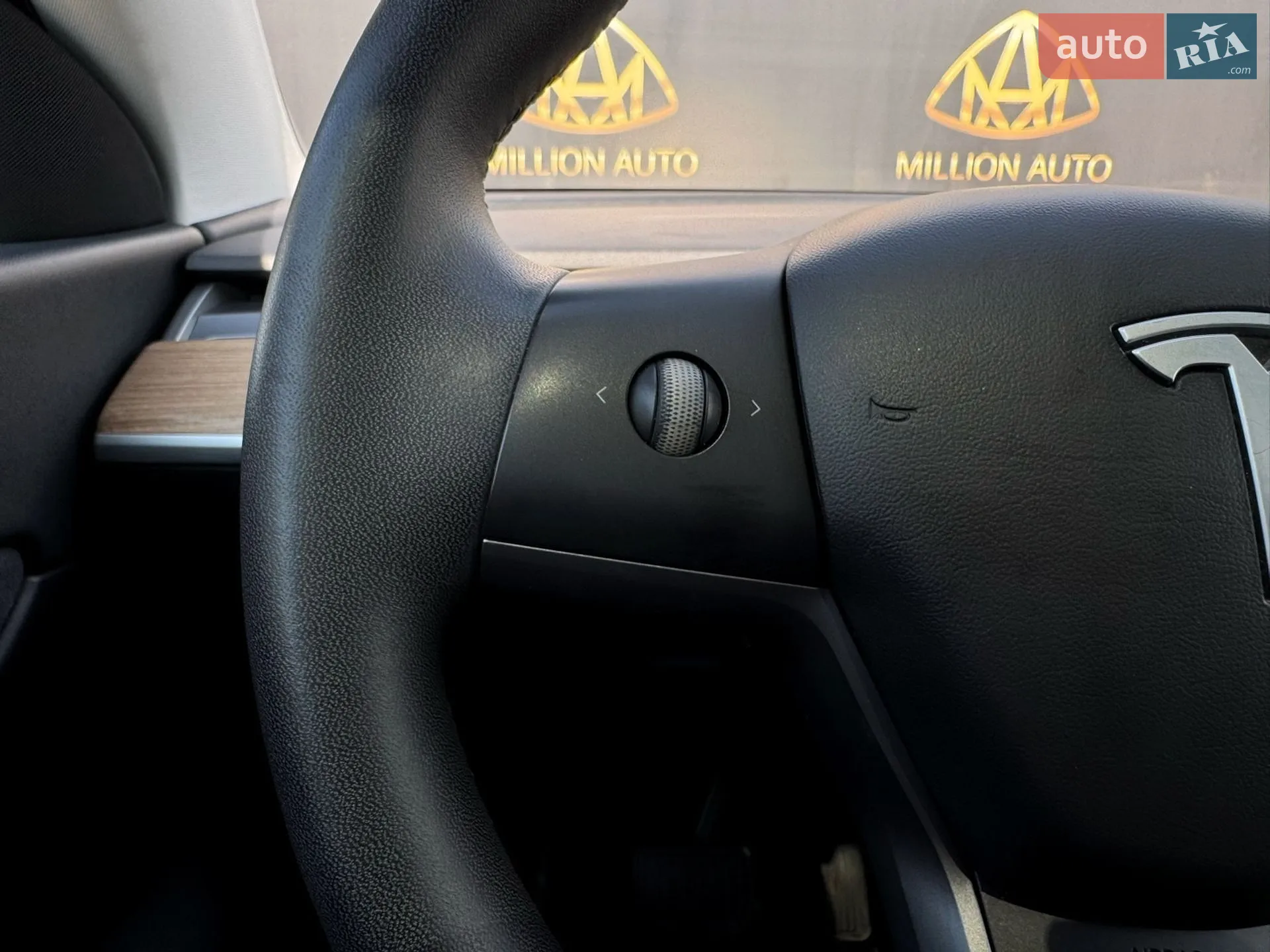 2020 Tesla Model Y - мініатюра 21