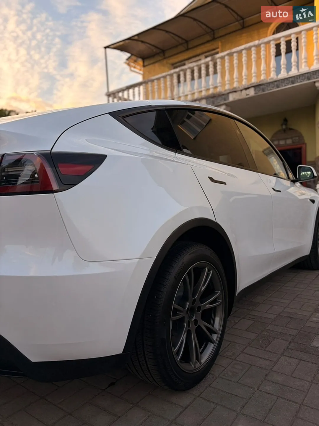 2024 Tesla Model Y - мініатюра 17