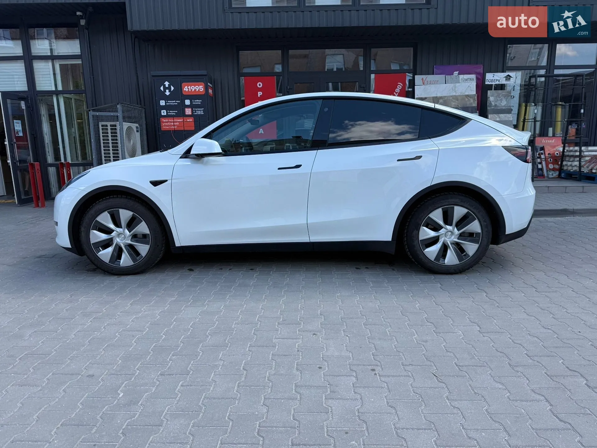 2021 Tesla Model Y - мініатюра 8
