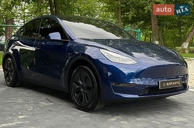 Позашляховик / Кросовер Tesla Model Y 2024 в Івано-Франківську