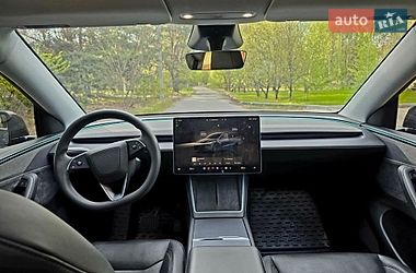 Внедорожник / Кроссовер Tesla Model Y 2025 в Киеве