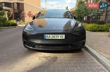 Внедорожник / Кроссовер Tesla Model Y 2024 в Киеве