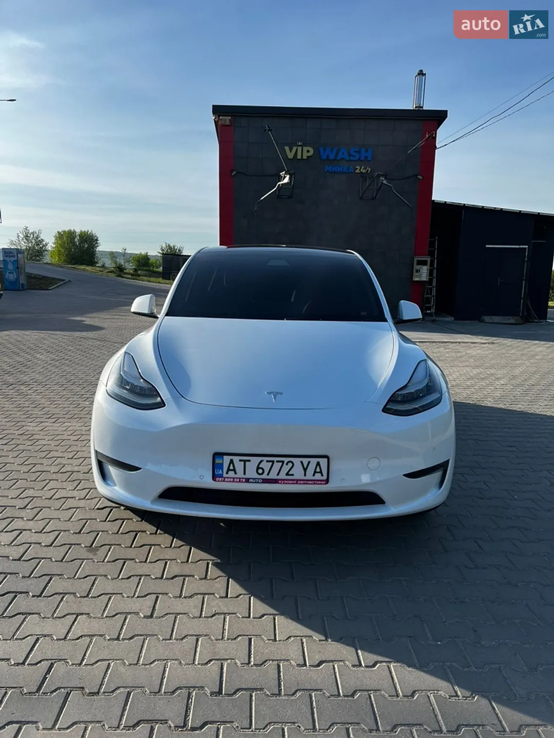 2020 Tesla Model Y - фото 1
