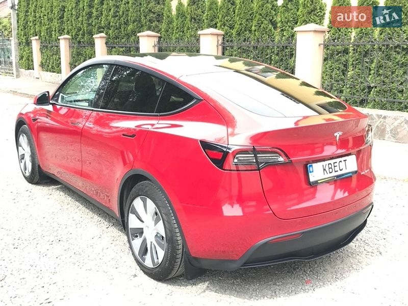 Внедорожник / Кроссовер Tesla Model Y 2023 в Львове