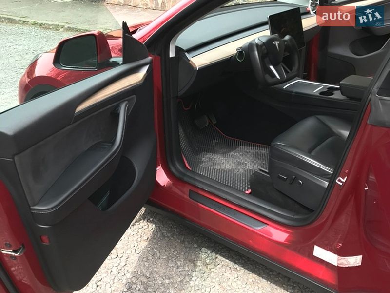 Позашляховик / Кросовер Tesla Model Y 2023 в Львові
