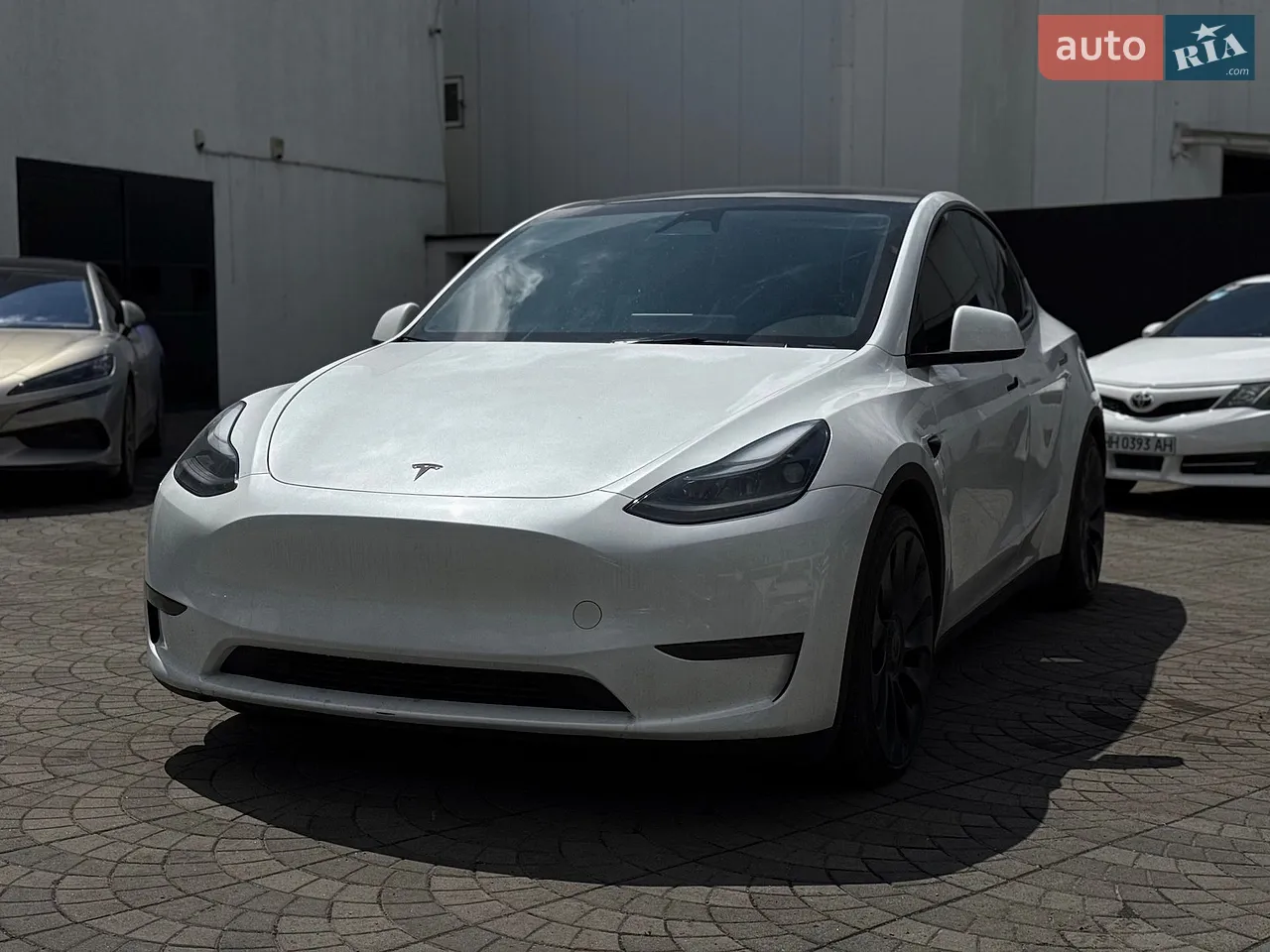 2025 Tesla Model Y - мініатюра 12
