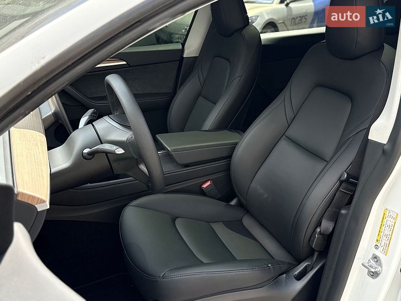 Позашляховик / Кросовер Tesla Model Y 2024 в Одесі
