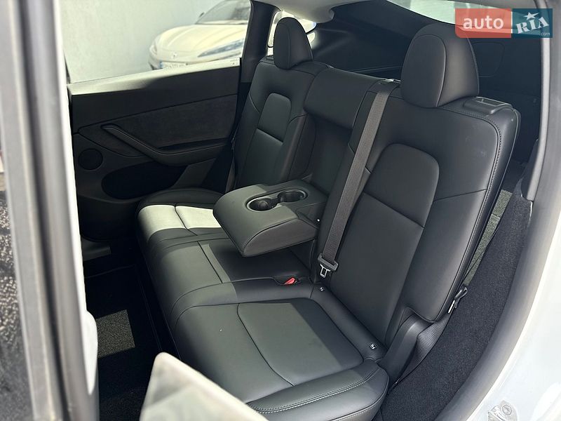 Позашляховик / Кросовер Tesla Model Y 2024 в Одесі