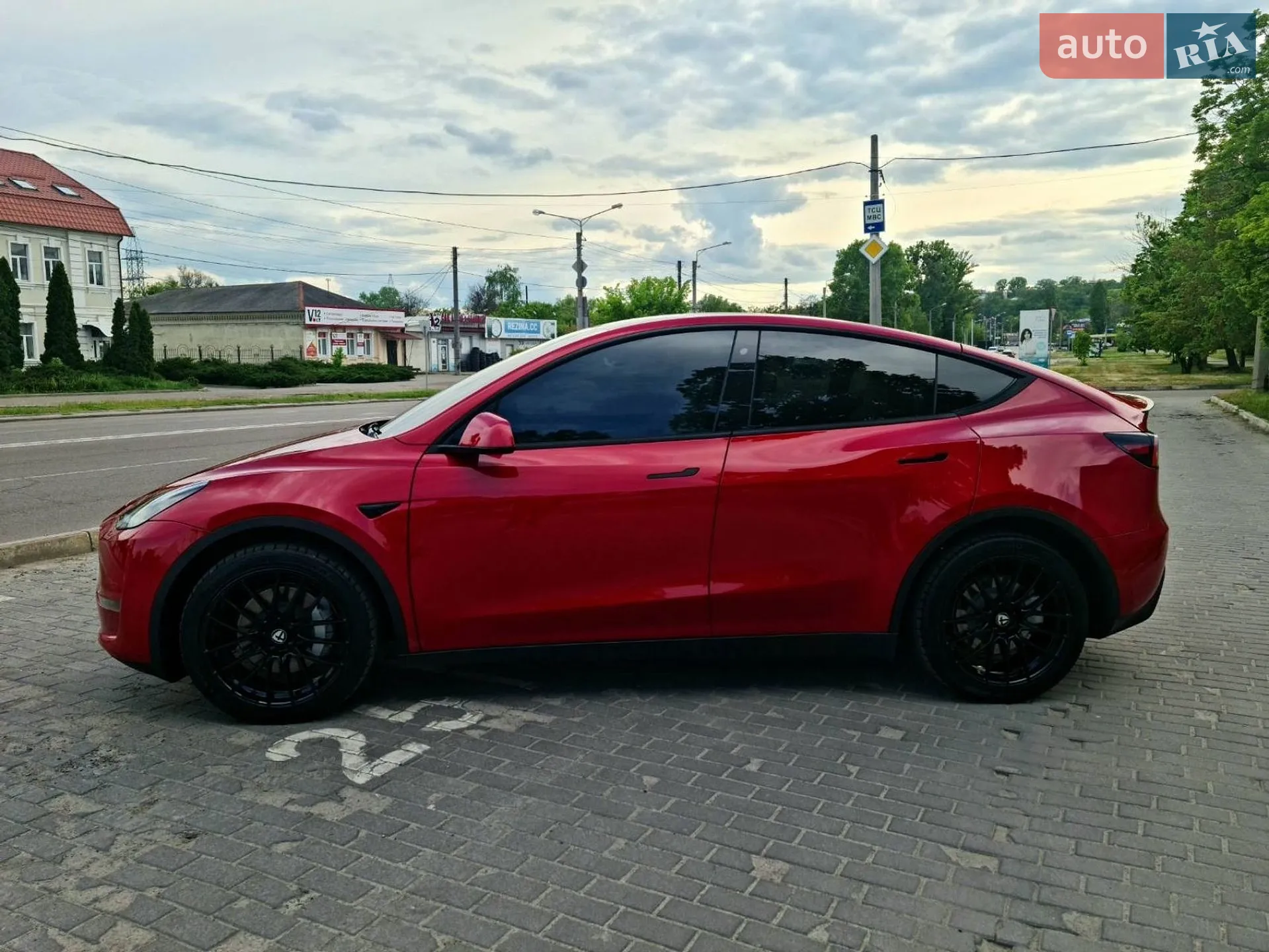 2020 Tesla Model Y - мініатюра 2