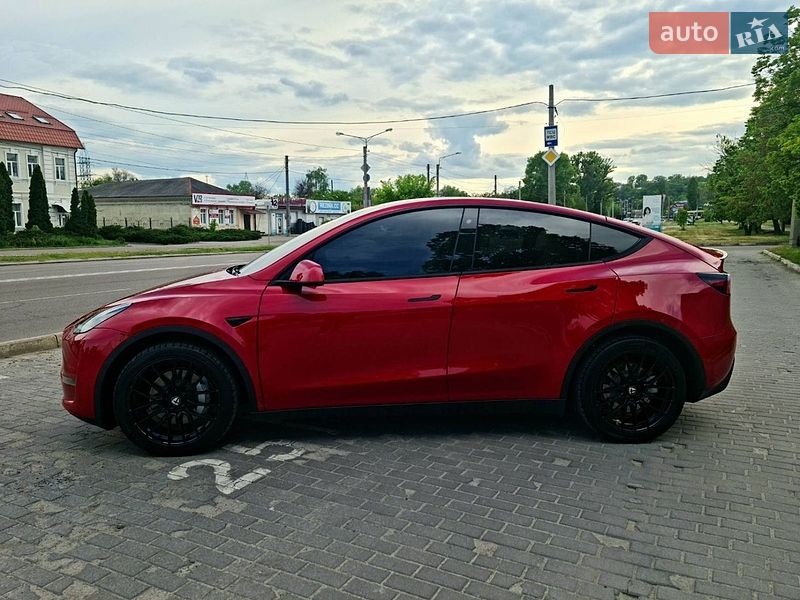 Позашляховик / Кросовер Tesla Model Y 2020 в Харкові