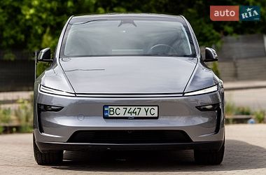 Внедорожник / Кроссовер Tesla Model Y 2025 в Львове