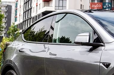Внедорожник / Кроссовер Tesla Model Y 2025 в Львове