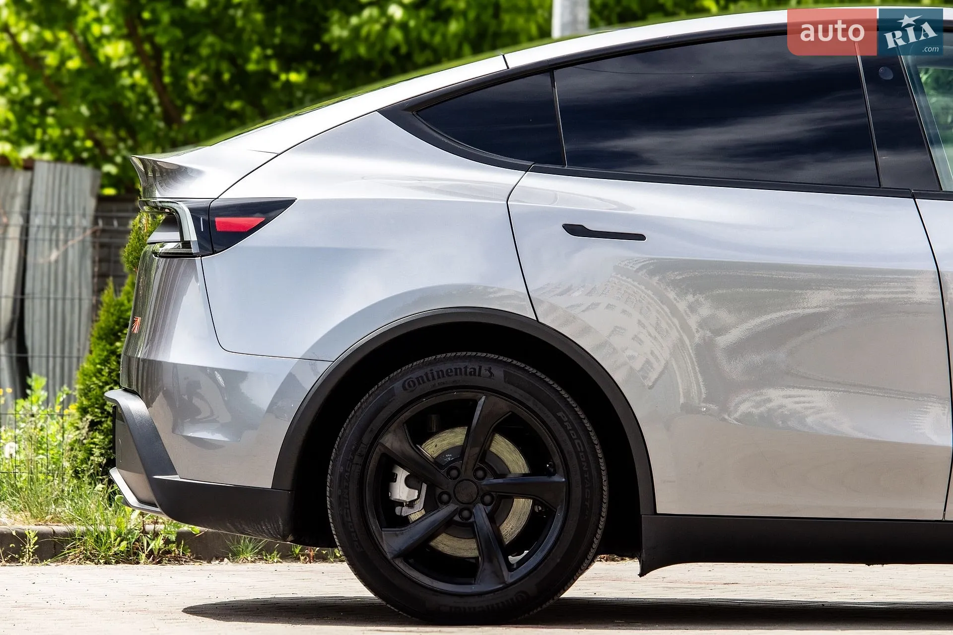 2025 Tesla Model Y - мініатюра 22