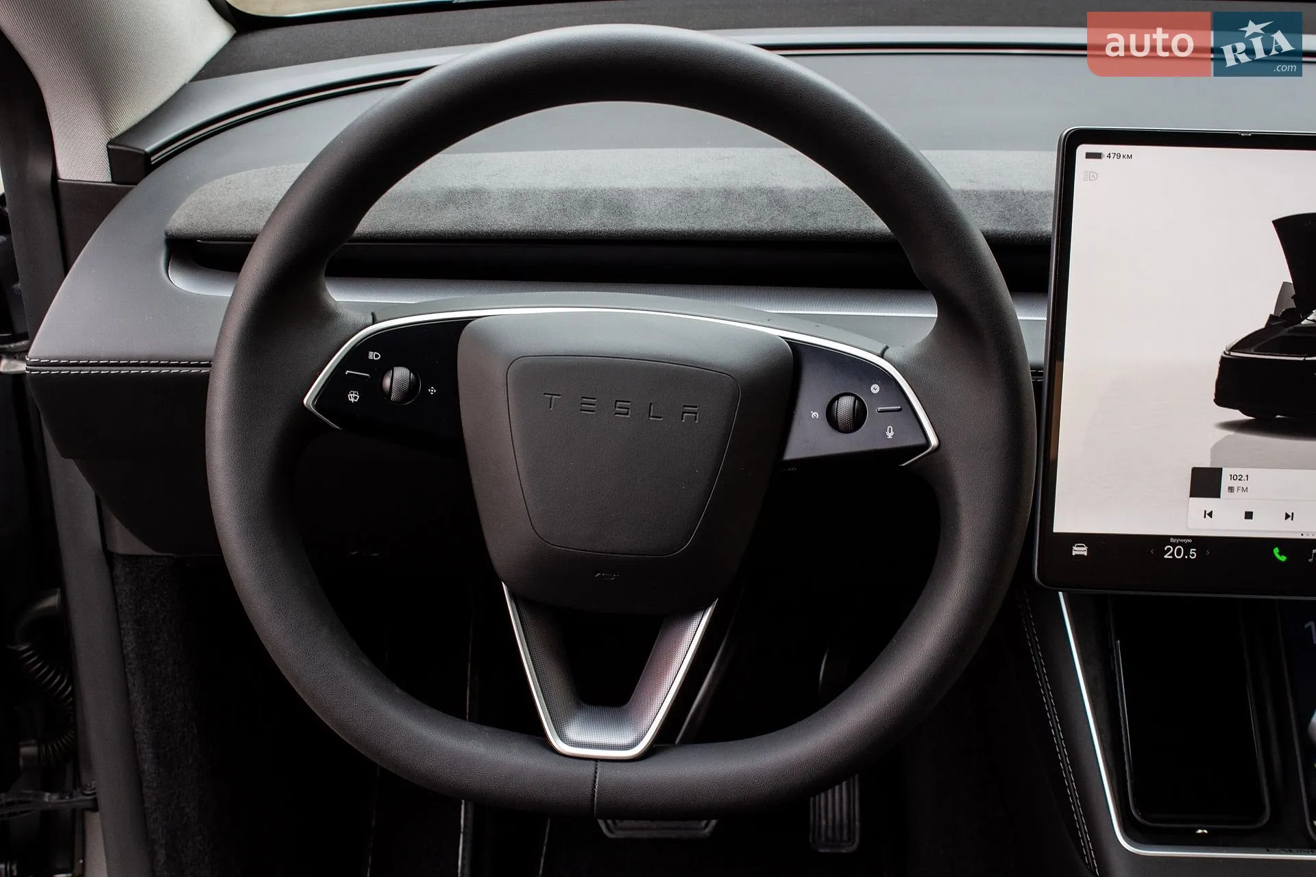 2025 Tesla Model Y - мініатюра 32