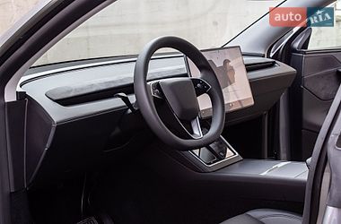Внедорожник / Кроссовер Tesla Model Y 2025 в Львове