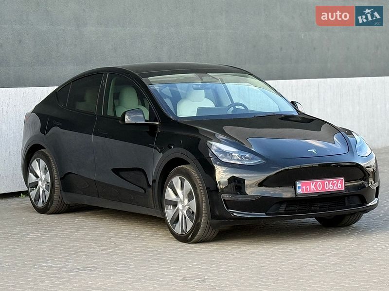 Позашляховик / Кросовер Tesla Model Y 2023 в Тернополі