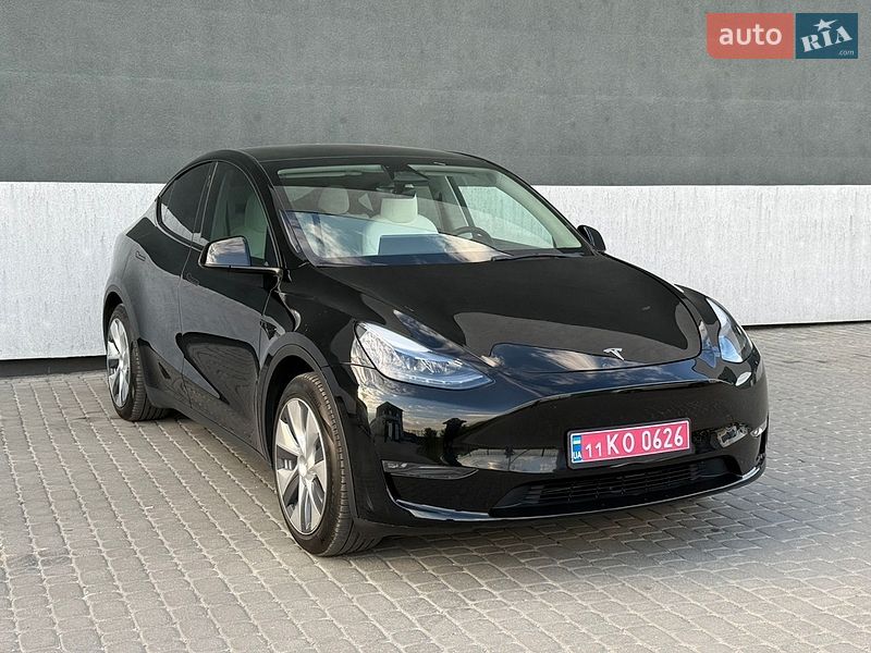 Позашляховик / Кросовер Tesla Model Y 2023 в Тернополі