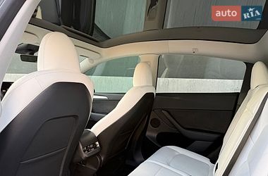 Позашляховик / Кросовер Tesla Model Y 2023 в Тернополі