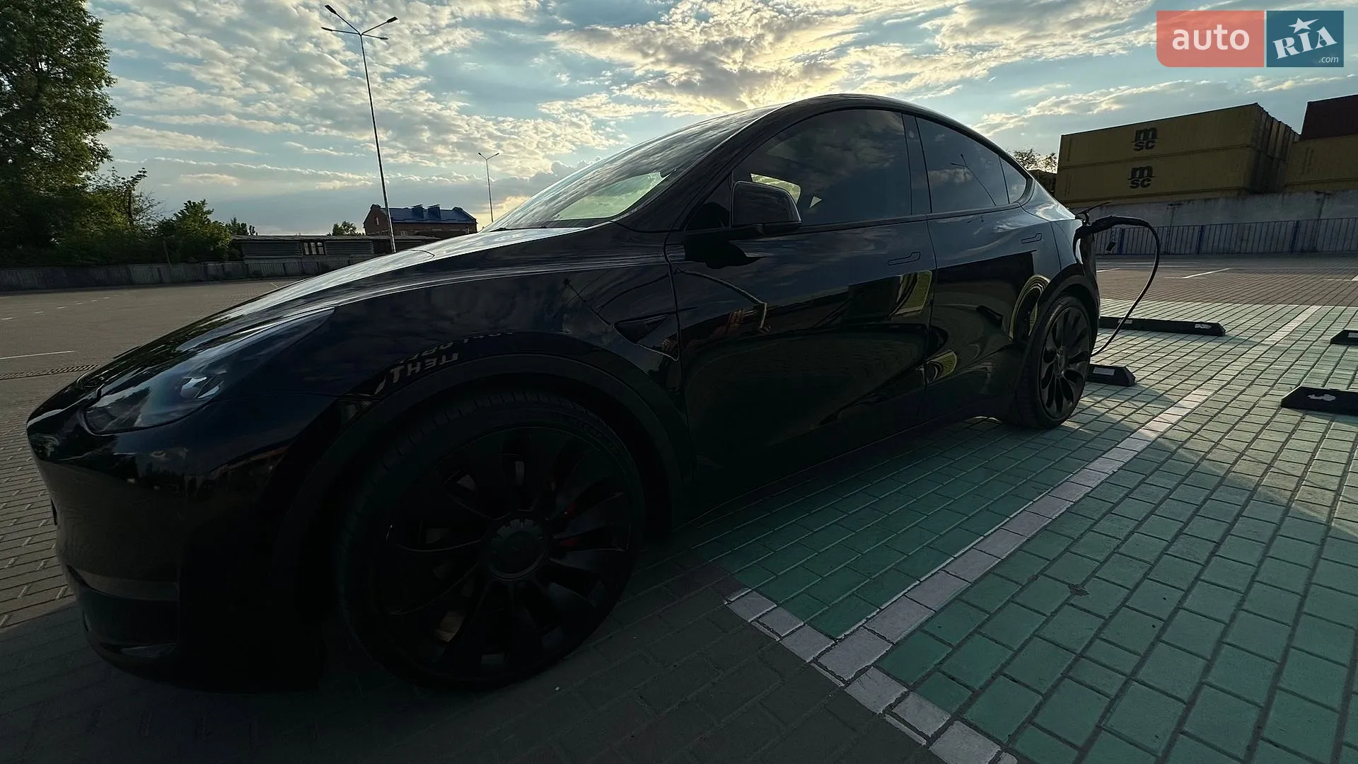 2022 Tesla Model Y - мініатюра 3