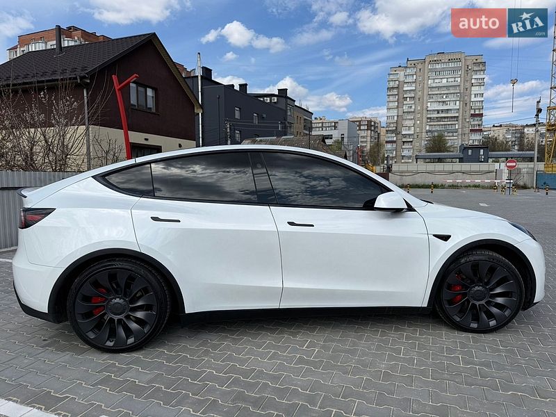 Внедорожник / Кроссовер Tesla Model Y 2024 в Хмельницком