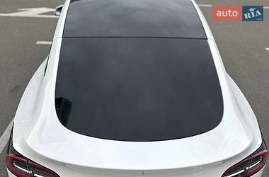 Позашляховик / Кросовер Tesla Model Y 2021 в Києві фото 6 Позашляховик / Кросовер Tesla Model Y 2021 в Києві