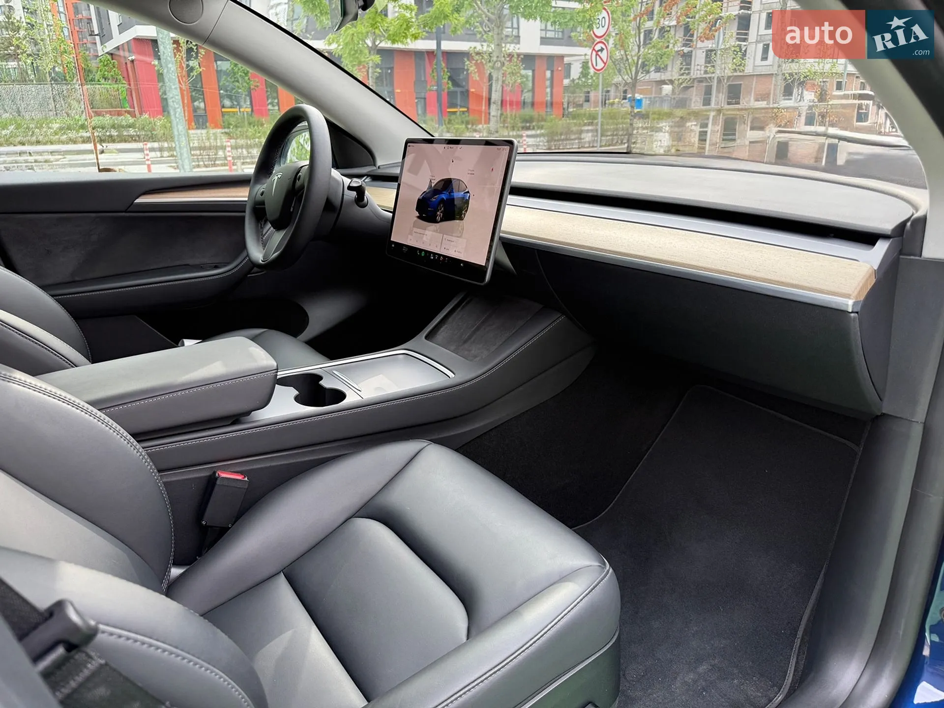 2023 Tesla Model Y - мініатюра 11