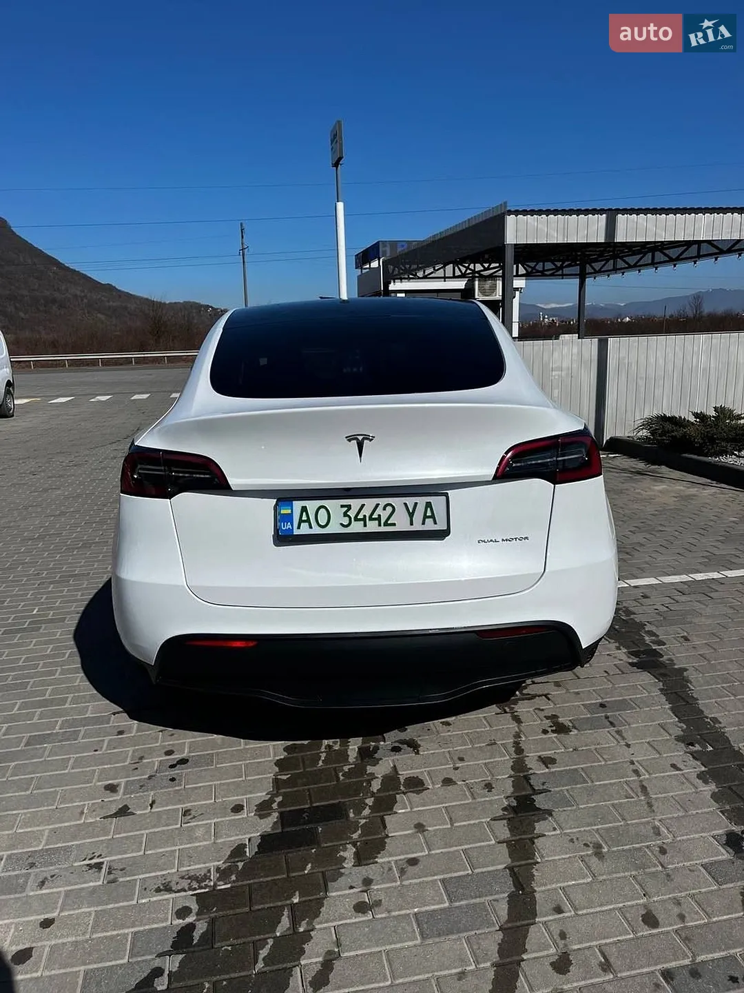 2022 Tesla Model Y - мініатюра 3